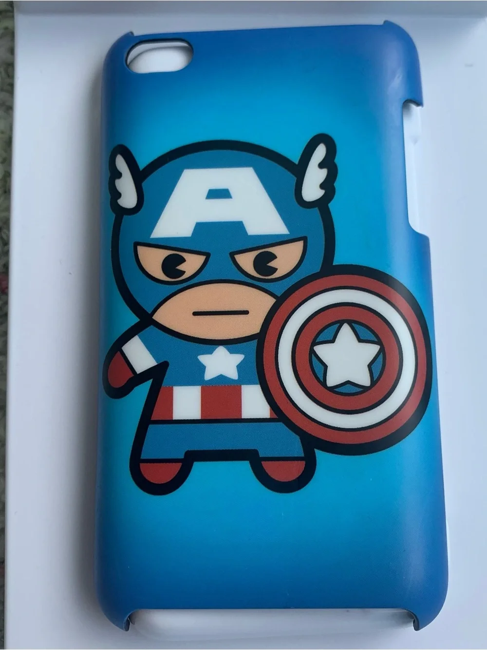 Mobile Marvel Collector's Edition Captain America Clip Case for iPod touch 4th G